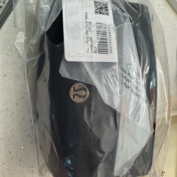 lululemon Black Mini Velour Pouch - Picture 5 of 5